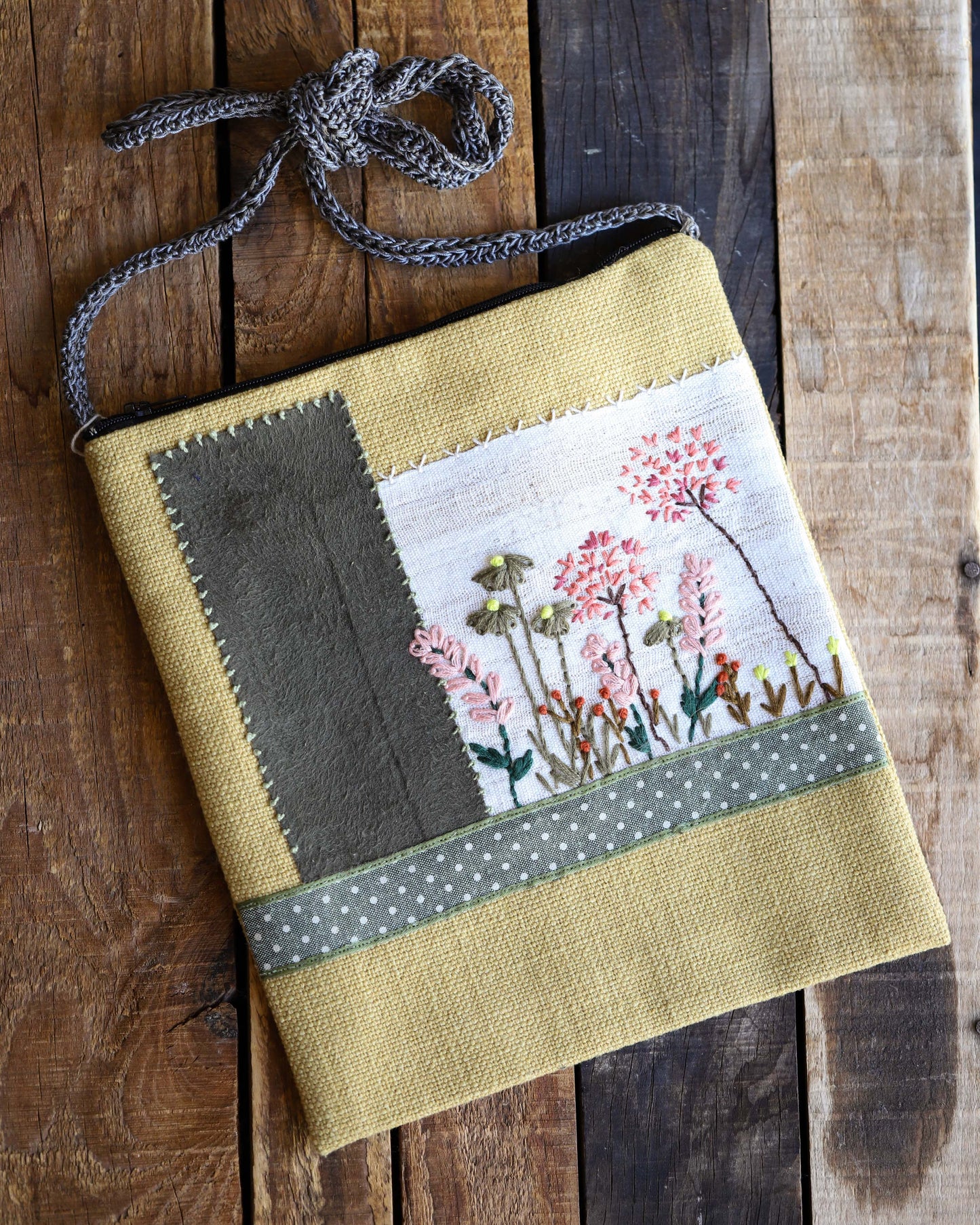 Zippered Floral Purse