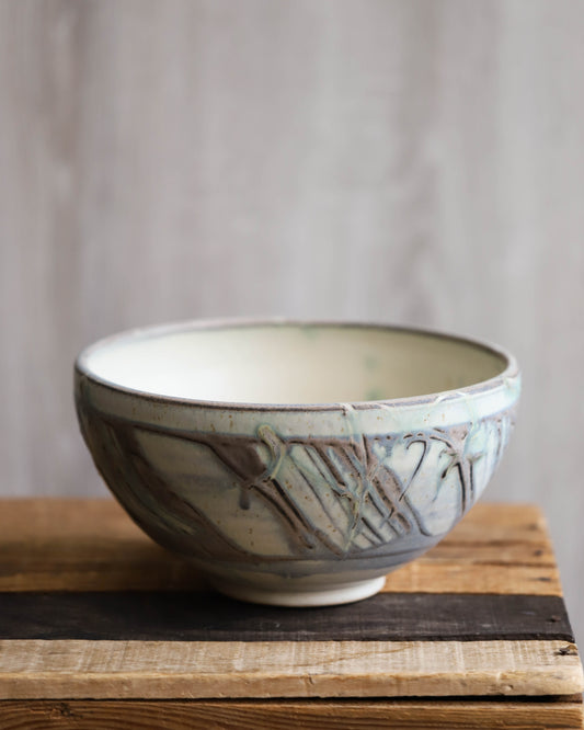 Butterbone MD Serving Bowl