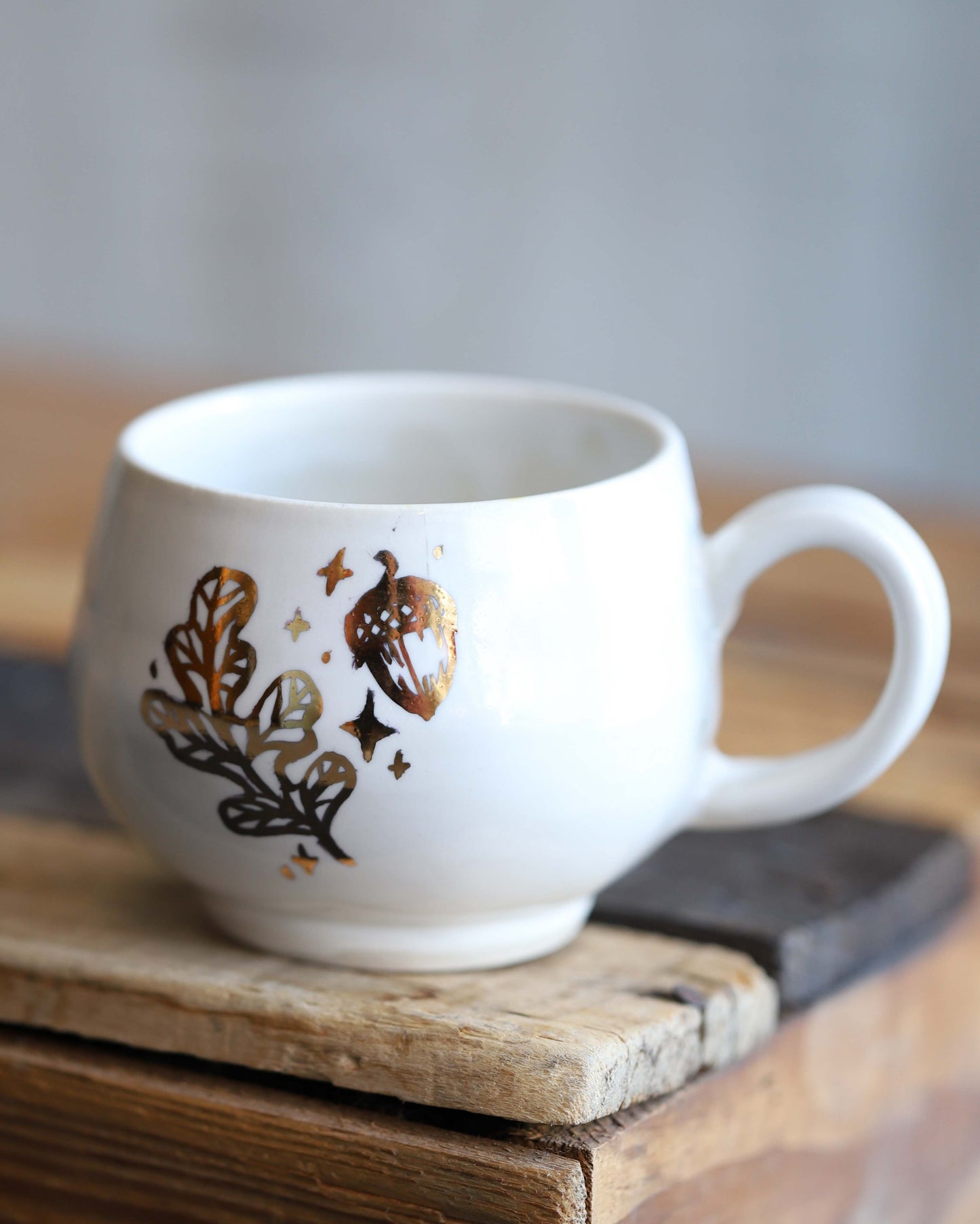 Gold Lustre Oak Mug