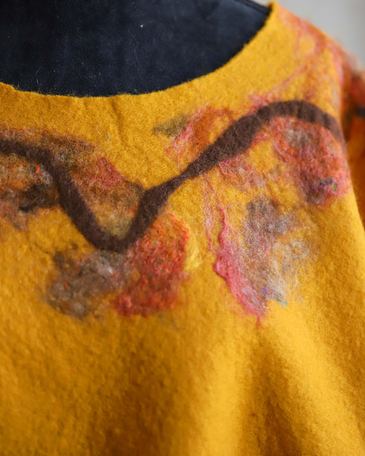 Poncho, Ochre