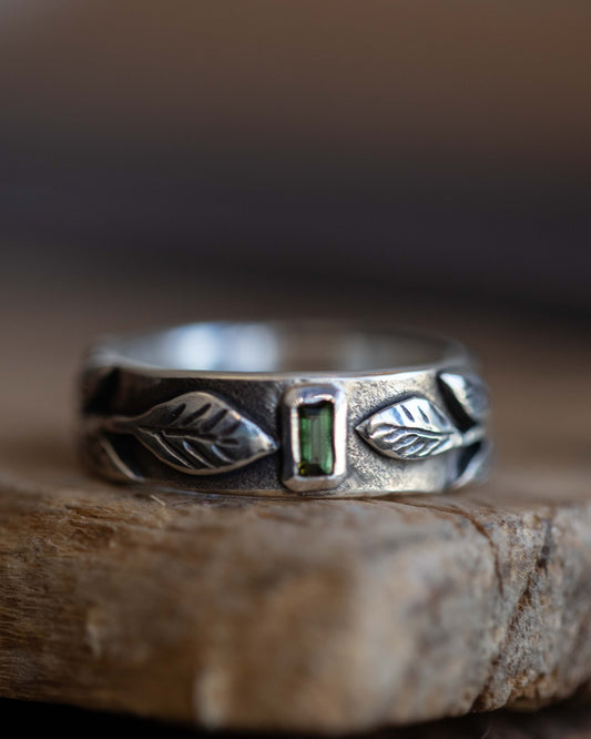 Green Tourmaline Ring With Leaves