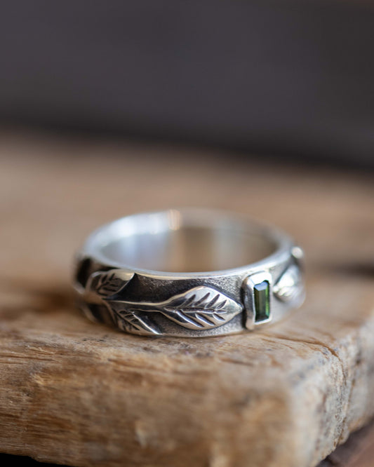 Green Tourmaline Ring With Leaves