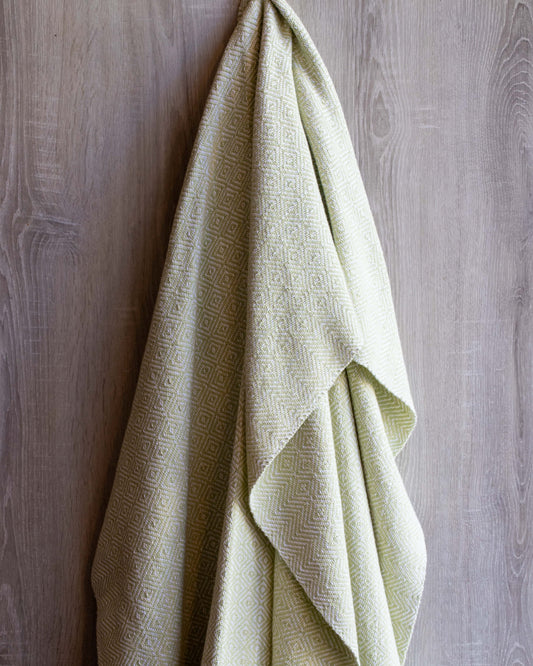Bathsheet - Lime Diamond